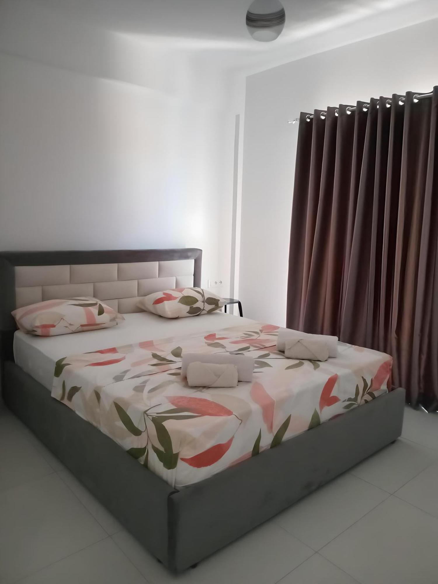 Ida Apartments Саранда Екстер'єр фото